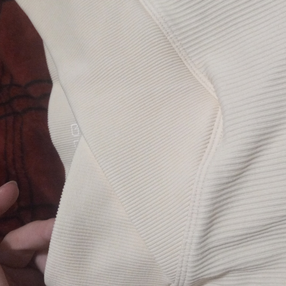 Cream Ribbed Shorts - Picture 4 of 4